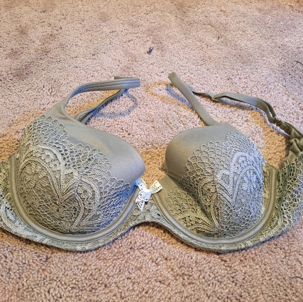 Victoria's Secrets Body by Victoria Lined Demi 34C Sage Green Bra